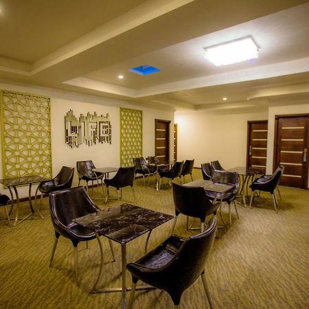 ฮัดเดิล Hotel นูวาราเอลิยา ภายนอก รูปภาพ