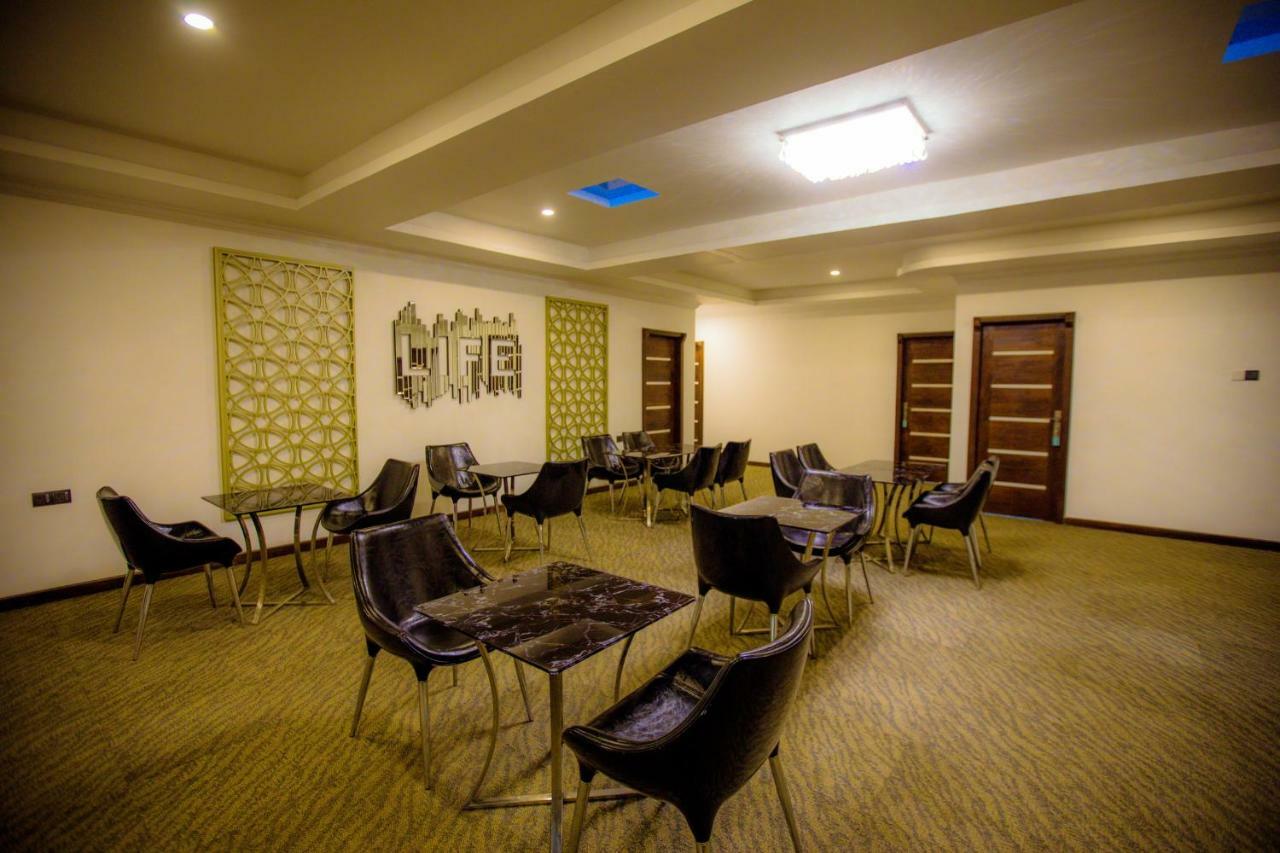 ฮัดเดิล Hotel นูวาราเอลิยา ภายนอก รูปภาพ