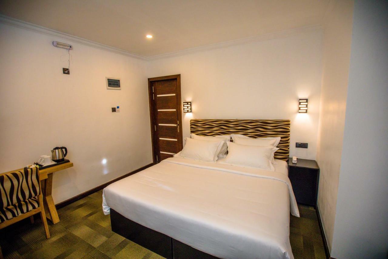 ฮัดเดิล Hotel นูวาราเอลิยา ภายนอก รูปภาพ