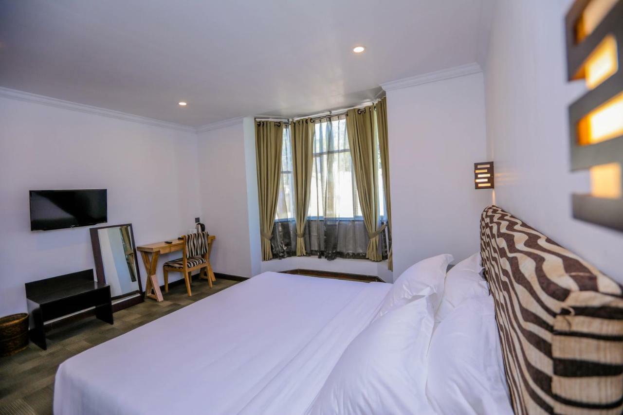 ฮัดเดิล Hotel นูวาราเอลิยา ภายนอก รูปภาพ